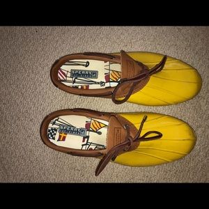 Sperry Duck slip on rain shoe size 10 yellow